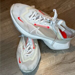 (SOLD) Nike Vista Lite White Women’s Size 8.5 US